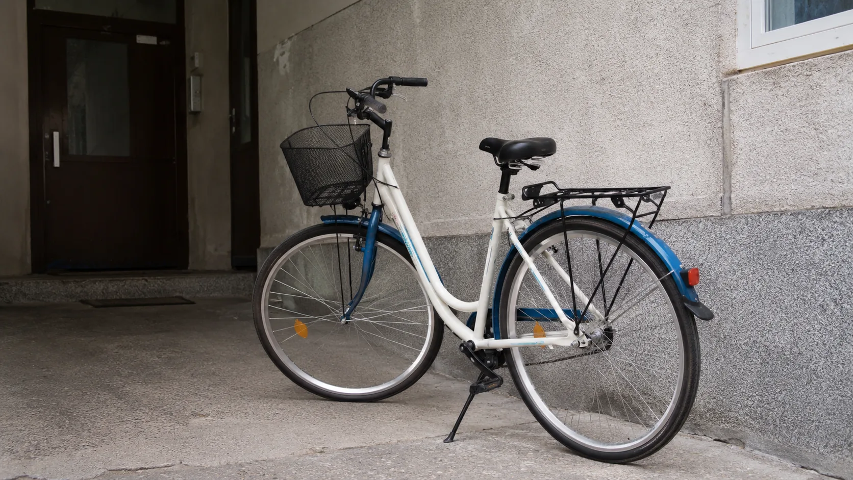 Mestský bicykel v centre Žiliny: zmizol z domu, nie z výletu